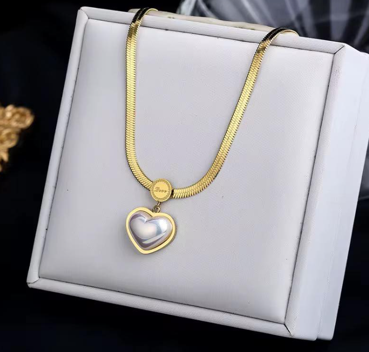 Hermoso Collar de corazon perla